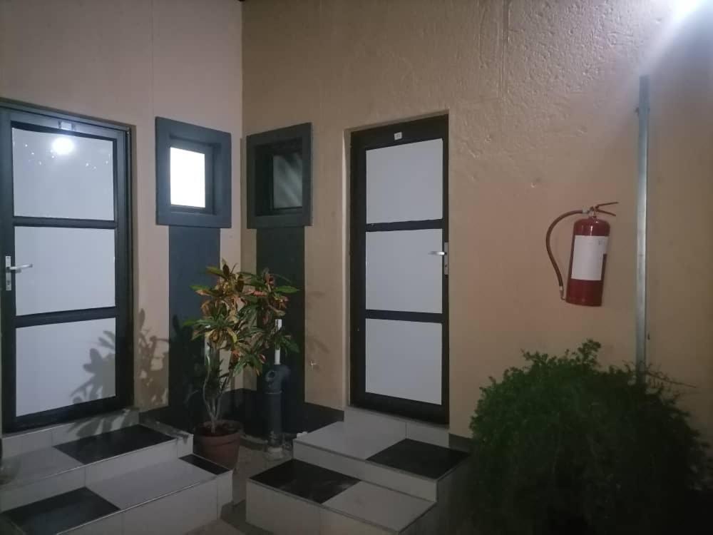 Royal Guesthouse Opuwo Εξωτερικό φωτογραφία
